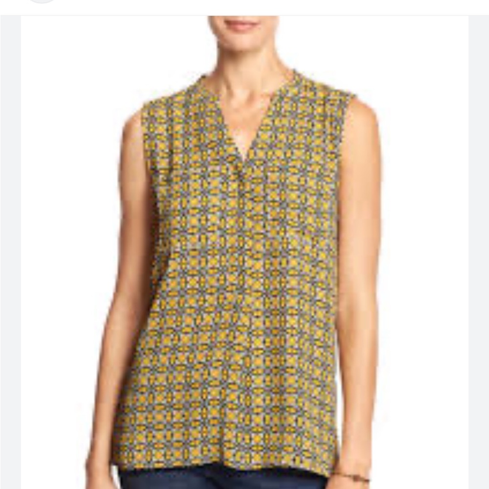 EUC Banana Republic print half-placket top